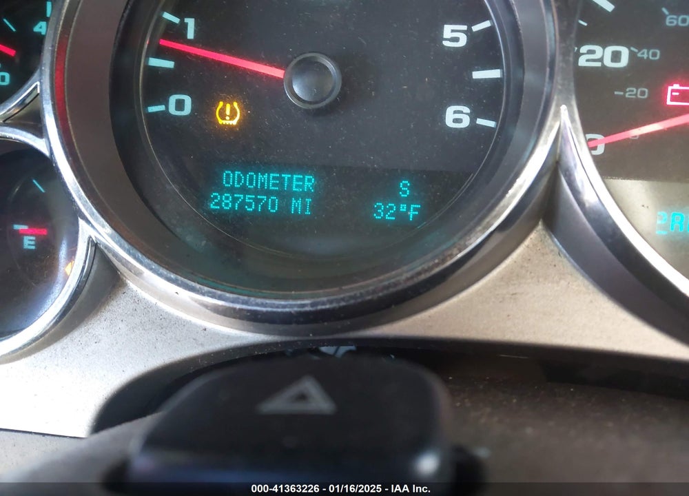 2009 CHEVROLET SILVERADO 1500 LT VIN: 3GCEC23J79G199389