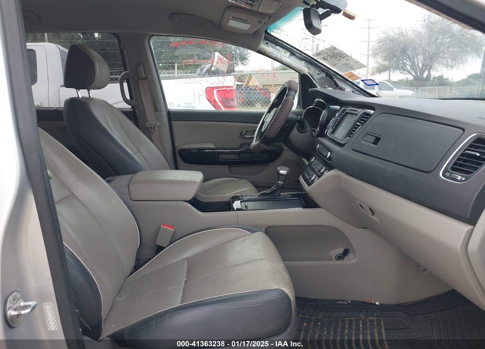 2017 KIA SEDONA VIN: KNDMC5C17H6312805