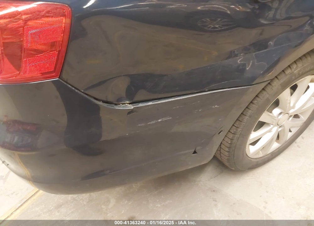 2011 VOLKSWAGEN JETTA 2.5L SE VIN: 3VWDZ7AJ9BM015228