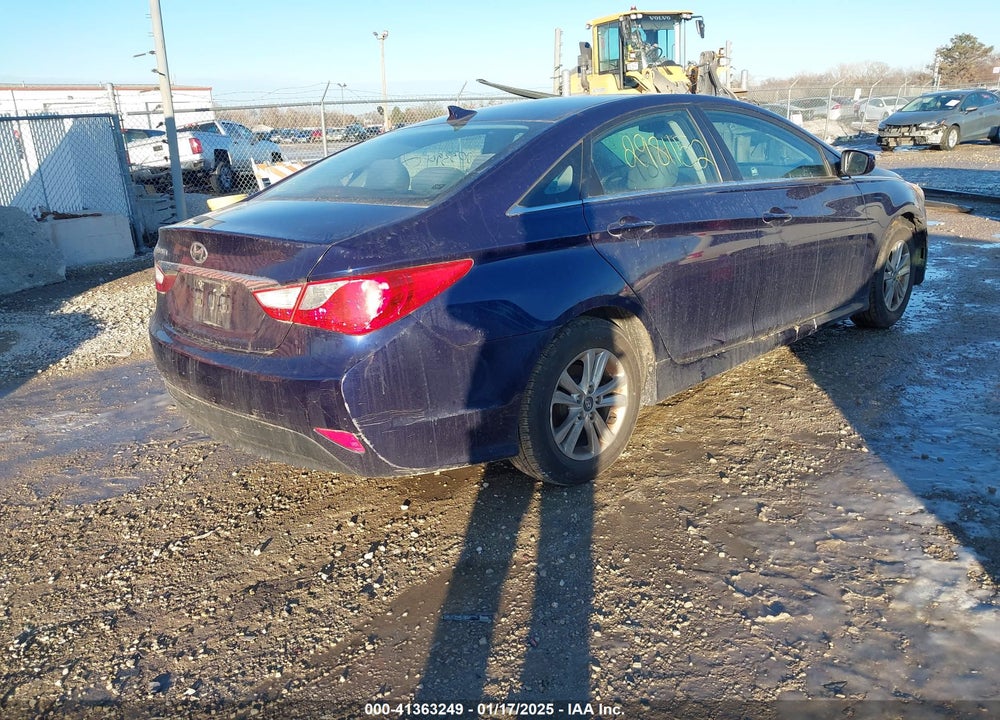 2014 HYUNDAI SONATA VIN: 5NPEB4AC3EH859822