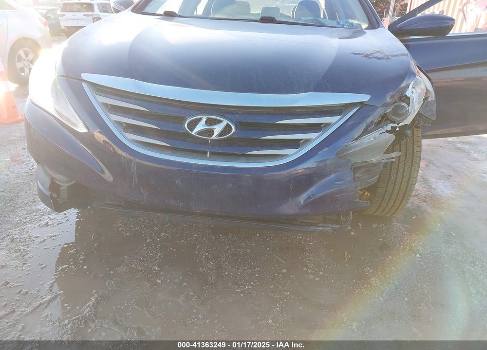 2014 HYUNDAI SONATA VIN: 5NPEB4AC3EH859822