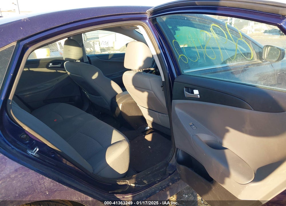 2014 HYUNDAI SONATA VIN: 5NPEB4AC3EH859822
