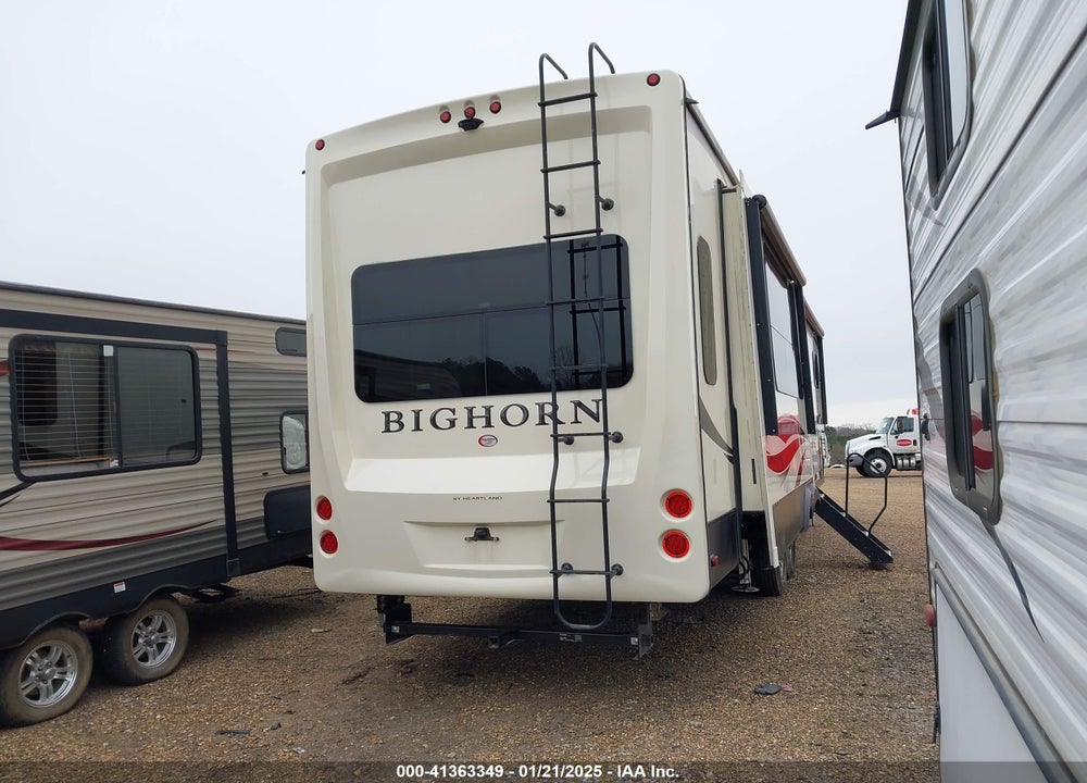 2018 HEARTLAND BIG HORN 3760LE VIN: 5SFBG4227JE365335