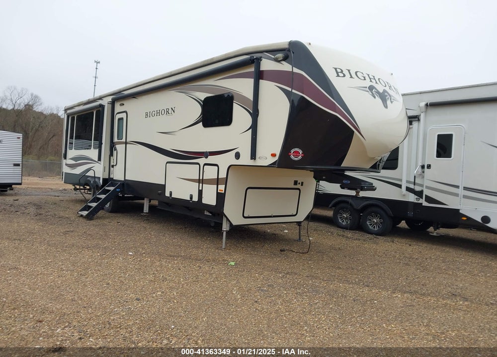 2018 HEARTLAND BIG HORN 3760LE VIN: 5SFBG4227JE365335