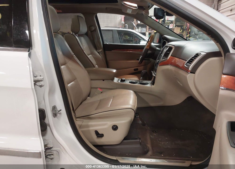 2013 JEEP GRAND CHEROKEE OVERLAND VIN: 1C4RJFCG8DC606795