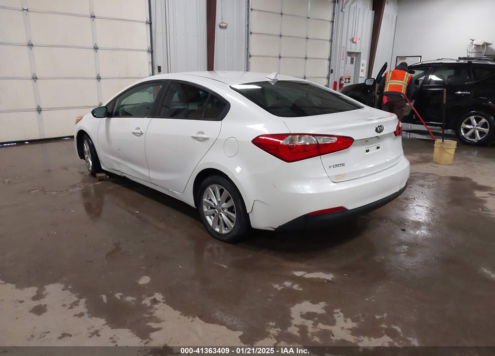 2016 KIA FORTE LX VIN: KNAFX4A69G5468612