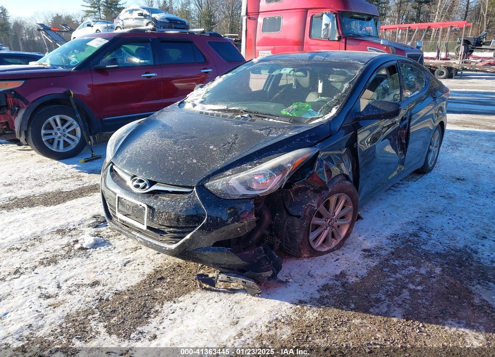 2014 HYUNDAI ELANTRA VIN: 5NPDH4AE7EH471388