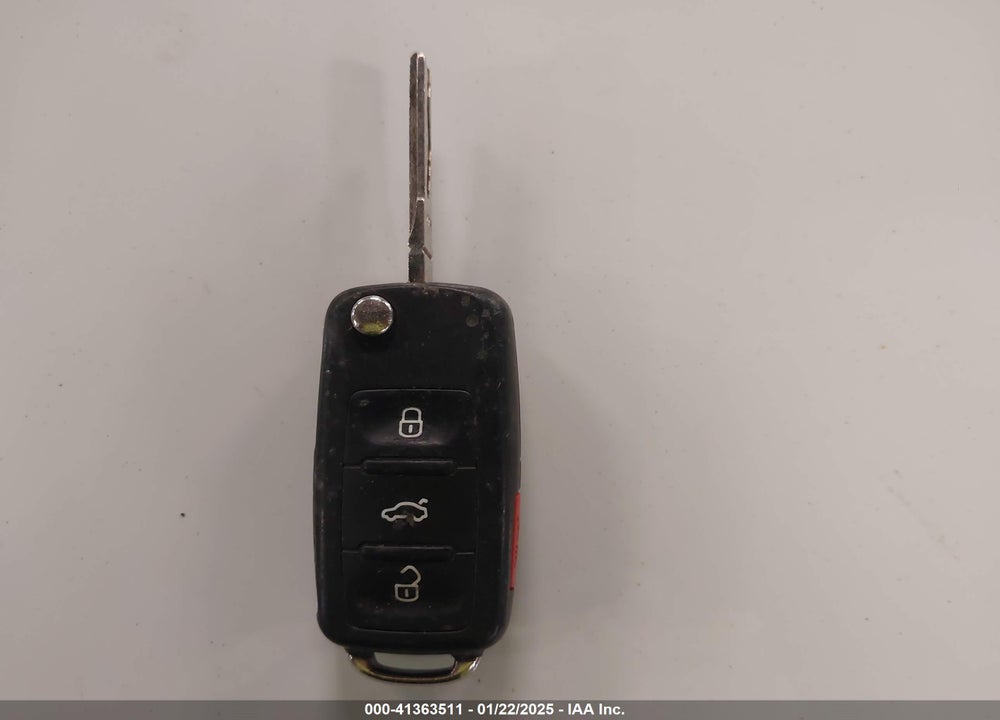 2016 VOLKSWAGEN JETTA VIN: 3VWD67AJ9GM265987