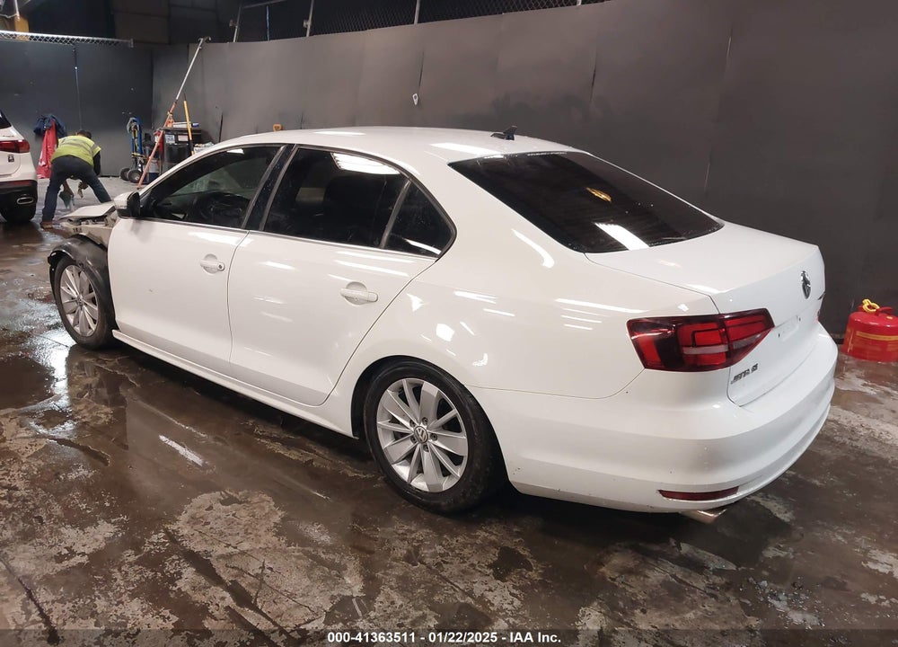 2016 VOLKSWAGEN JETTA VIN: 3VWD67AJ9GM265987