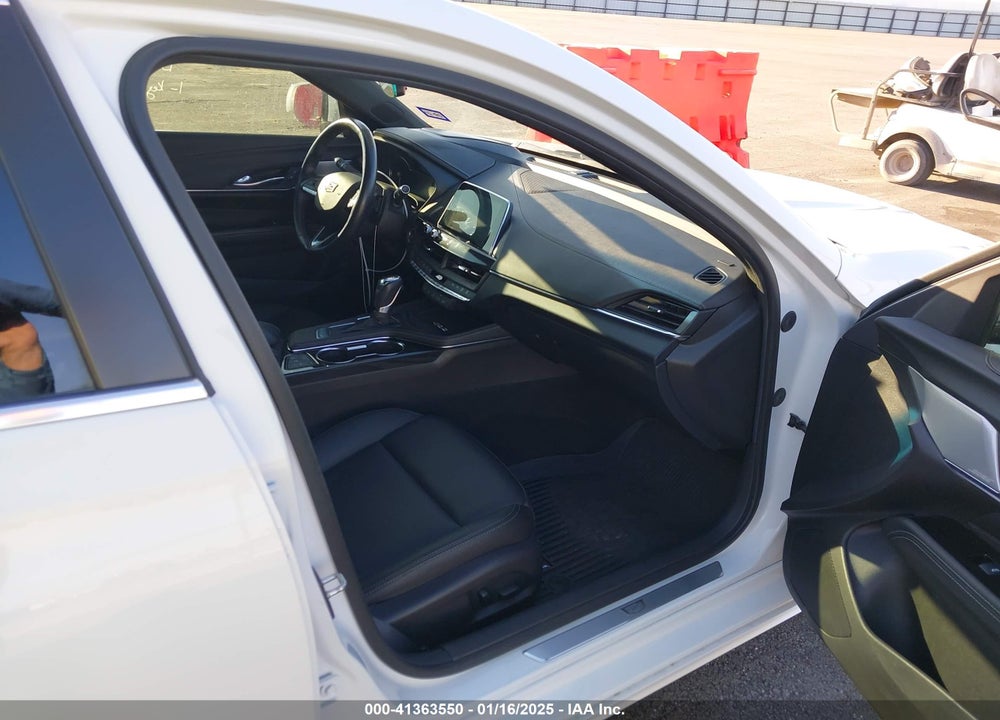 2023 CADILLAC CT4 LUXURY VIN: 1G6DJ5RK2P0110870