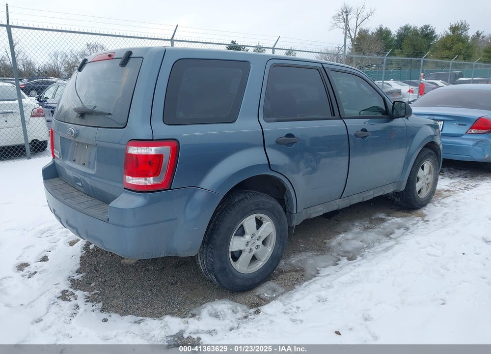 2010 FORD ESCAPE XLS VIN: 1FMCU0C78AKC90452