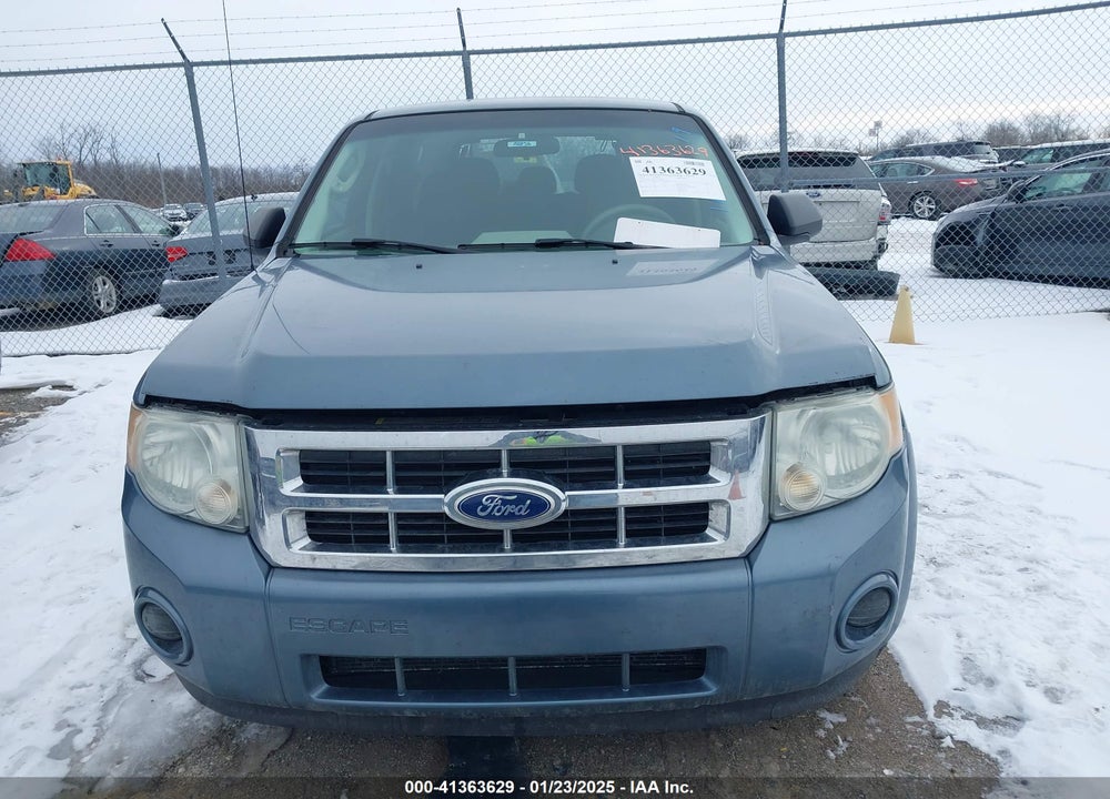 2010 FORD ESCAPE XLS VIN: 1FMCU0C78AKC90452