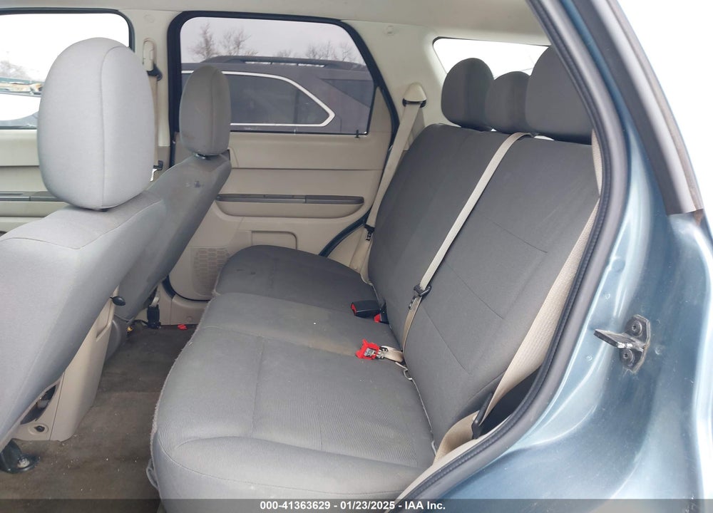 2010 FORD ESCAPE XLS VIN: 1FMCU0C78AKC90452