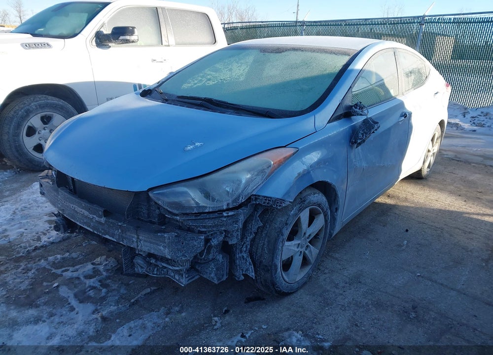 2013 HYUNDAI ELANTRA VIN: KMHDH4AE3DU717093