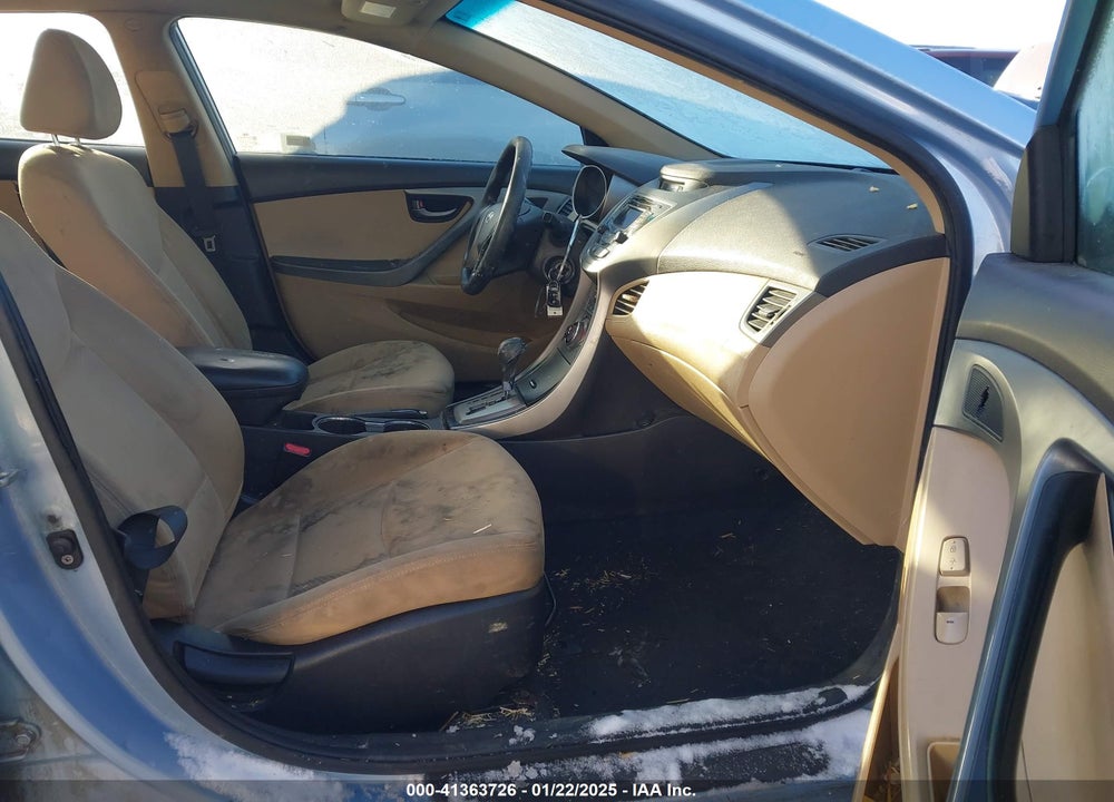 2013 HYUNDAI ELANTRA VIN: KMHDH4AE3DU717093