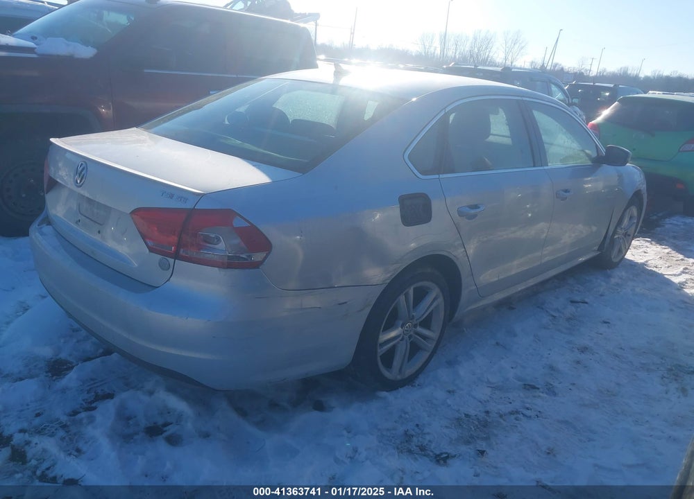 2014 VOLKSWAGEN PASSAT VIN: 1VWBT7A3XEC049338
