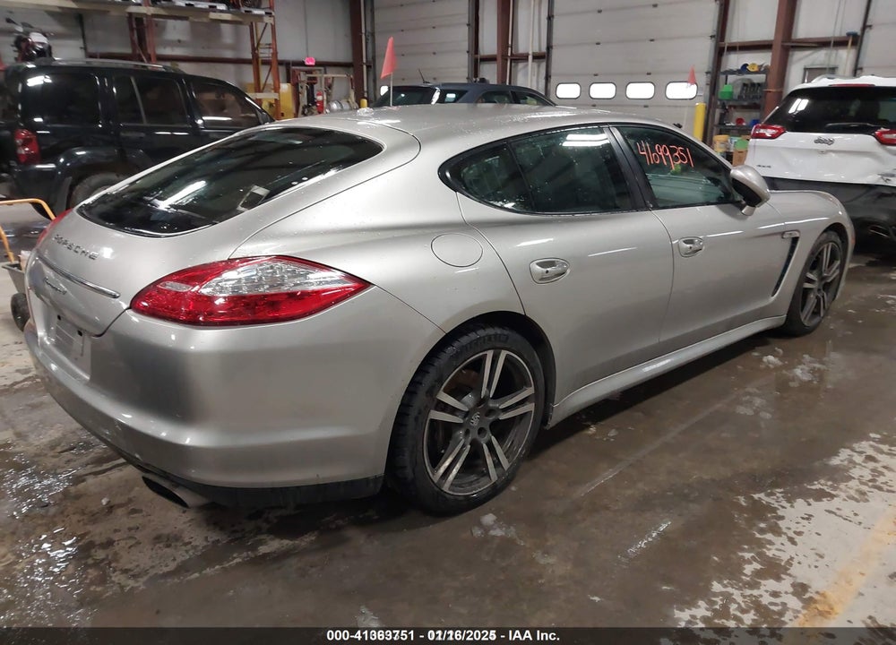2011 PORSCHE PANAMERA 4 VIN: WP0AA2A72BL020499