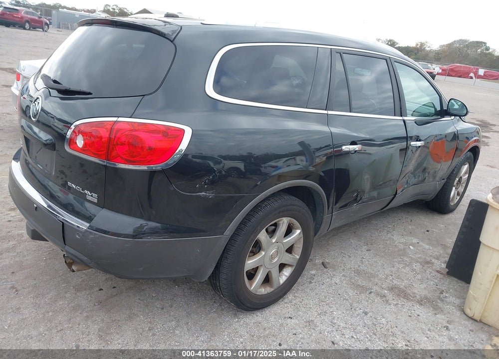 2008 BUICK ENCLAVE CXL VIN: 5GAEV23738J138800