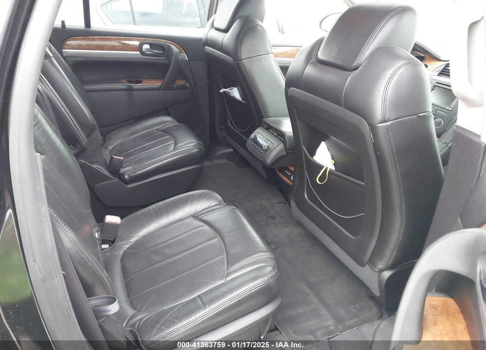 2008 BUICK ENCLAVE CXL VIN: 5GAEV23738J138800