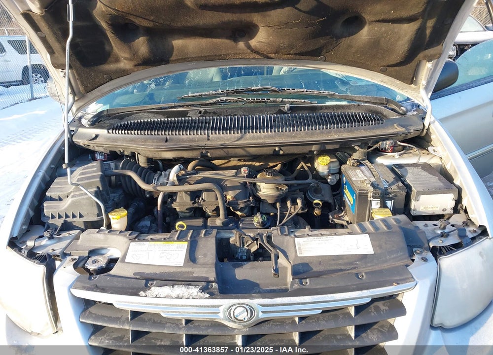 2005 CHRYSLER TOWN & COUNTRY TOURING VIN: 2C4GP54L35R600570