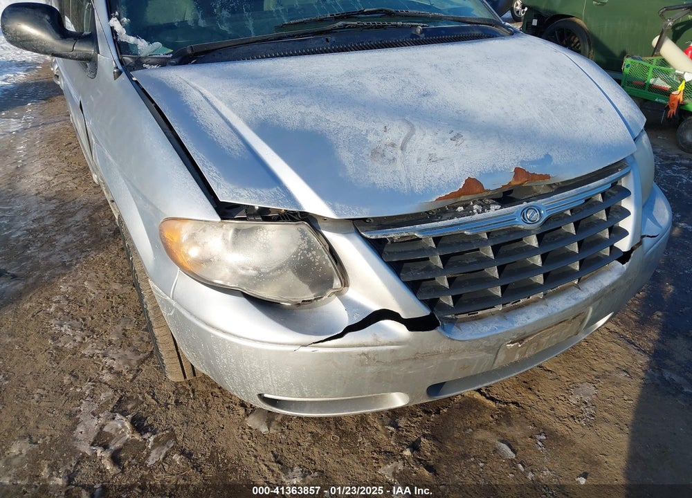 2005 CHRYSLER TOWN & COUNTRY TOURING VIN: 2C4GP54L35R600570