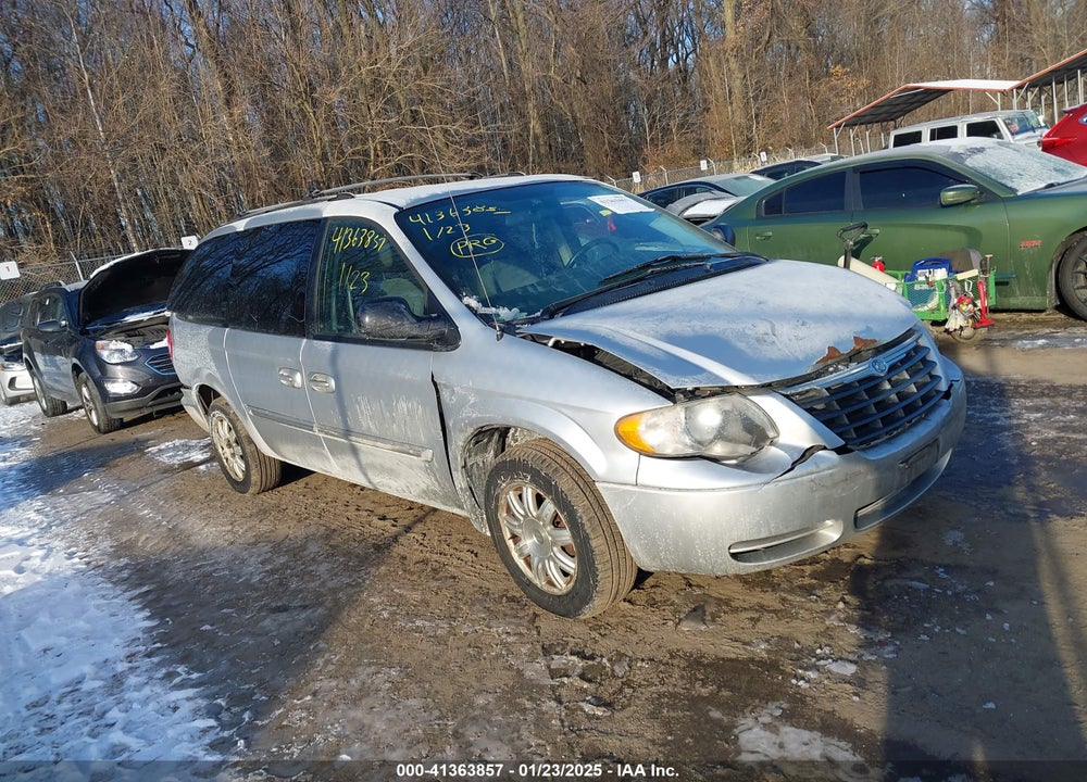 2005 CHRYSLER TOWN & COUNTRY TOURING VIN: 2C4GP54L35R600570