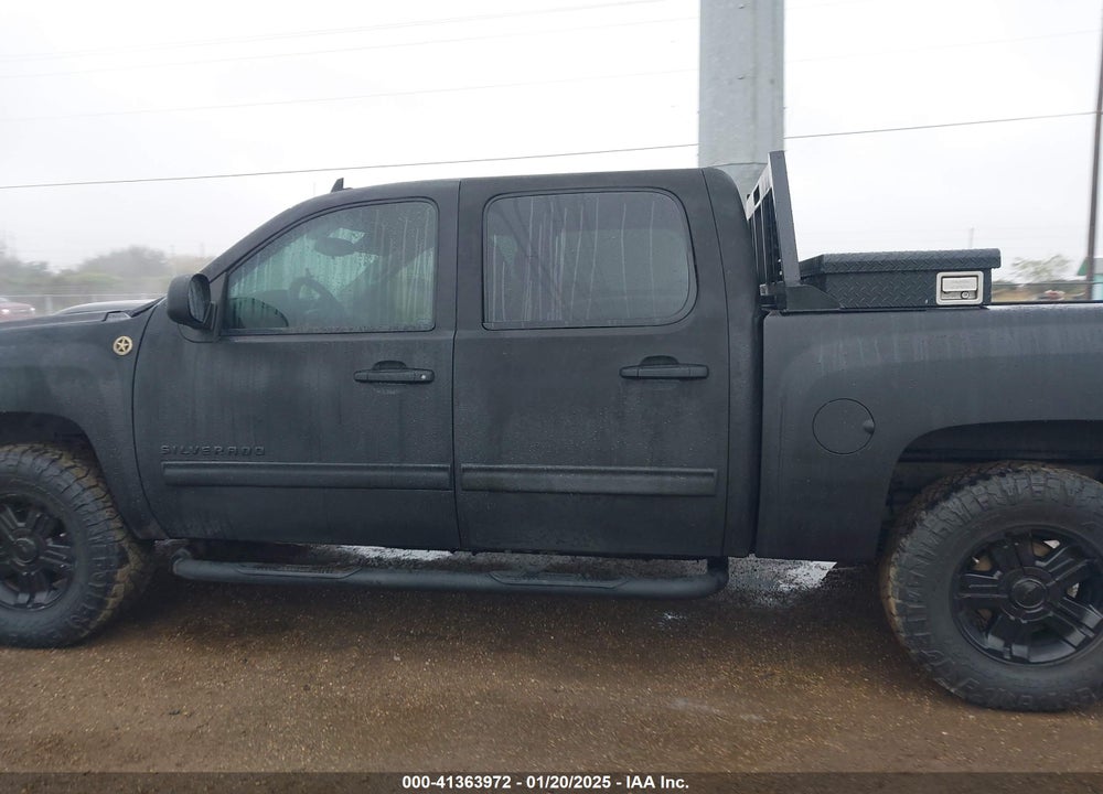 2011 CHEVROLET SILVERADO 1500 VIN: 3GCPKSE3XBG361841