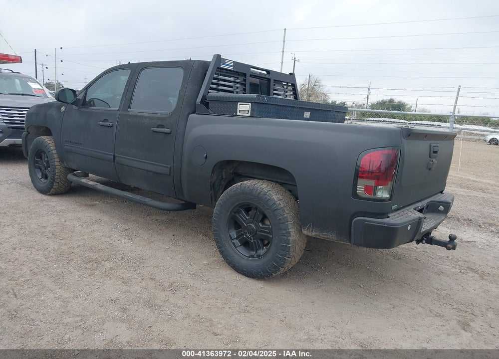 2011 CHEVROLET SILVERADO 1500 VIN: 3GCPKSE3XBG361841