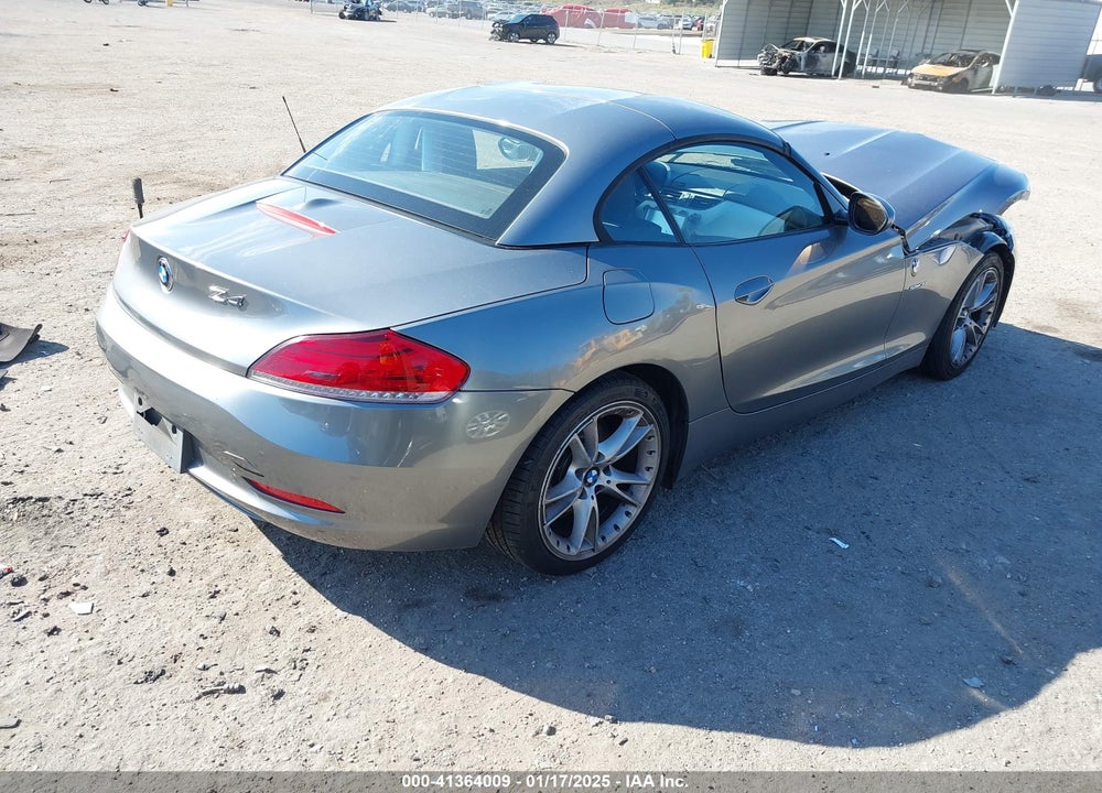 2009 BMW Z4 VIN: WBALM53579E162016