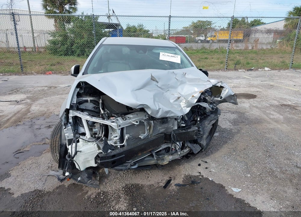 2018 TOYOTA COROLLA VIN: 2T1BURHE9JC002306