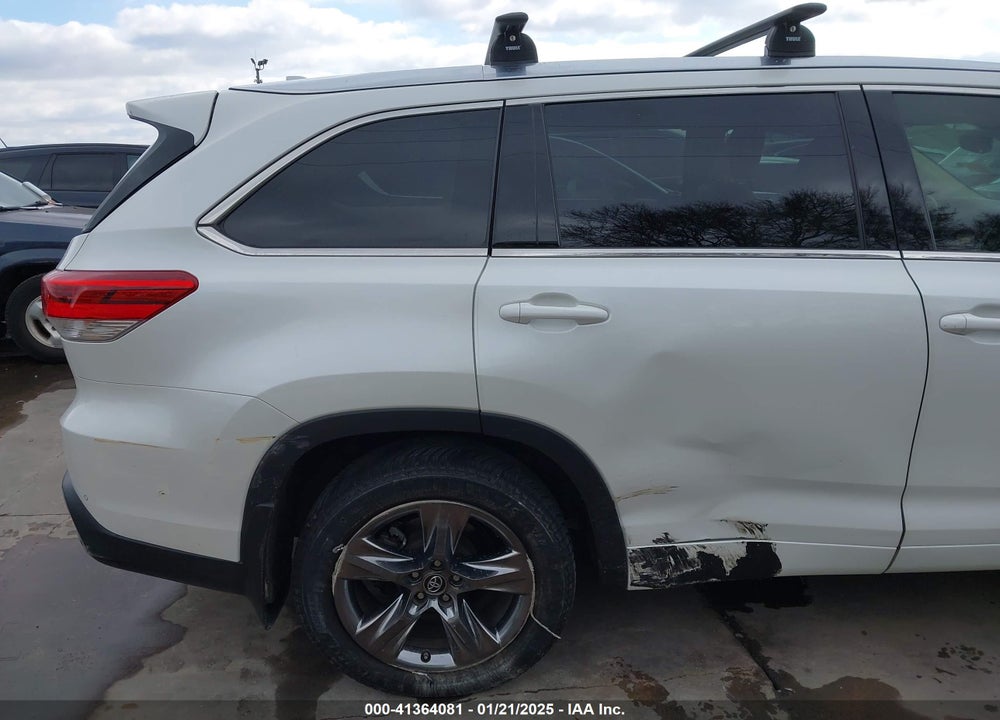 2018 TOYOTA HIGHLANDER LIMITED/PLATINUM VIN: 5TDDZRFH3JS914704