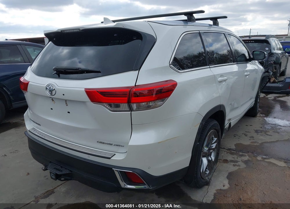2018 TOYOTA HIGHLANDER LIMITED/PLATINUM VIN: 5TDDZRFH3JS914704