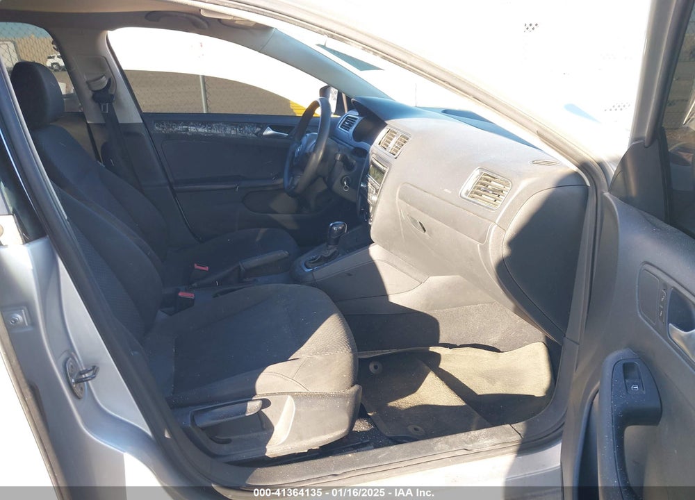 2013 VOLKSWAGEN JETTA VIN: 3VW2K7AJ3DM237665