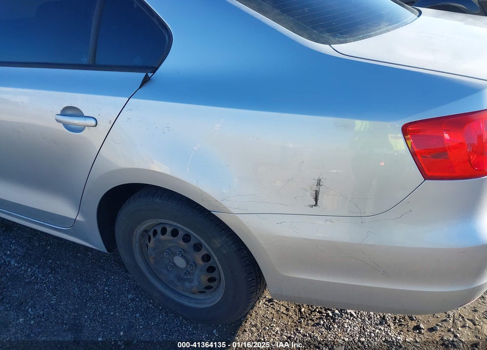 2013 VOLKSWAGEN JETTA VIN: 3VW2K7AJ3DM237665