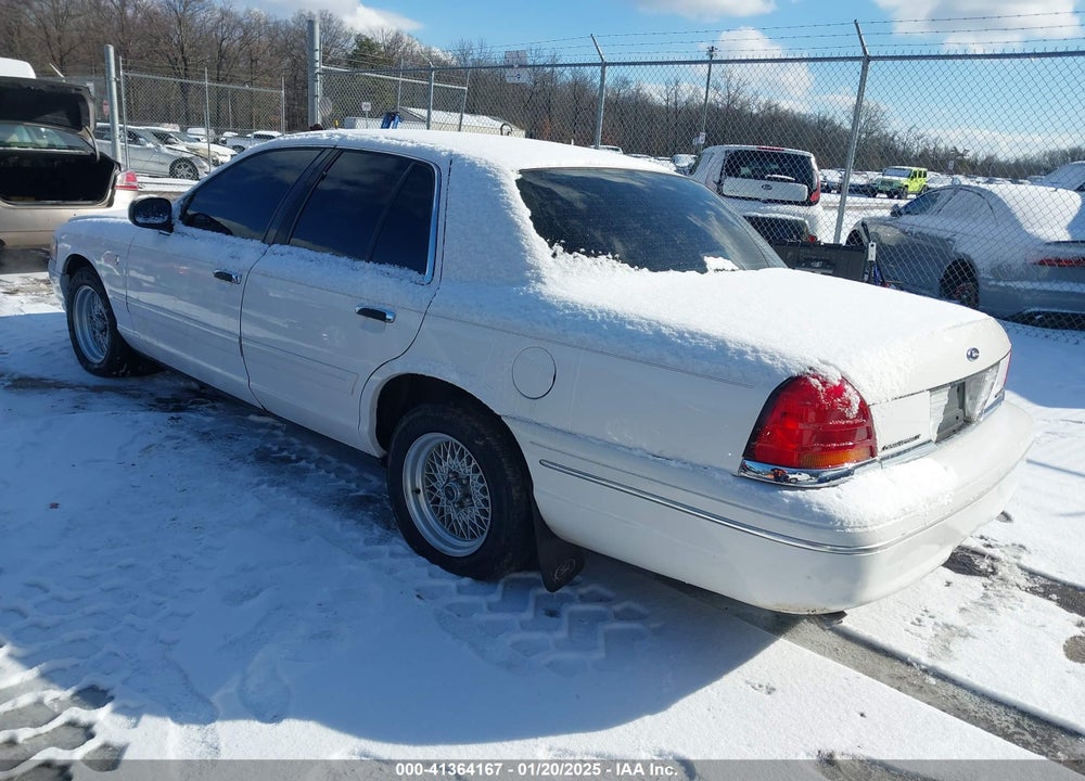 1999 FORD CROWN VICTORIA LX VIN: 2FAFP74W4XX226489
