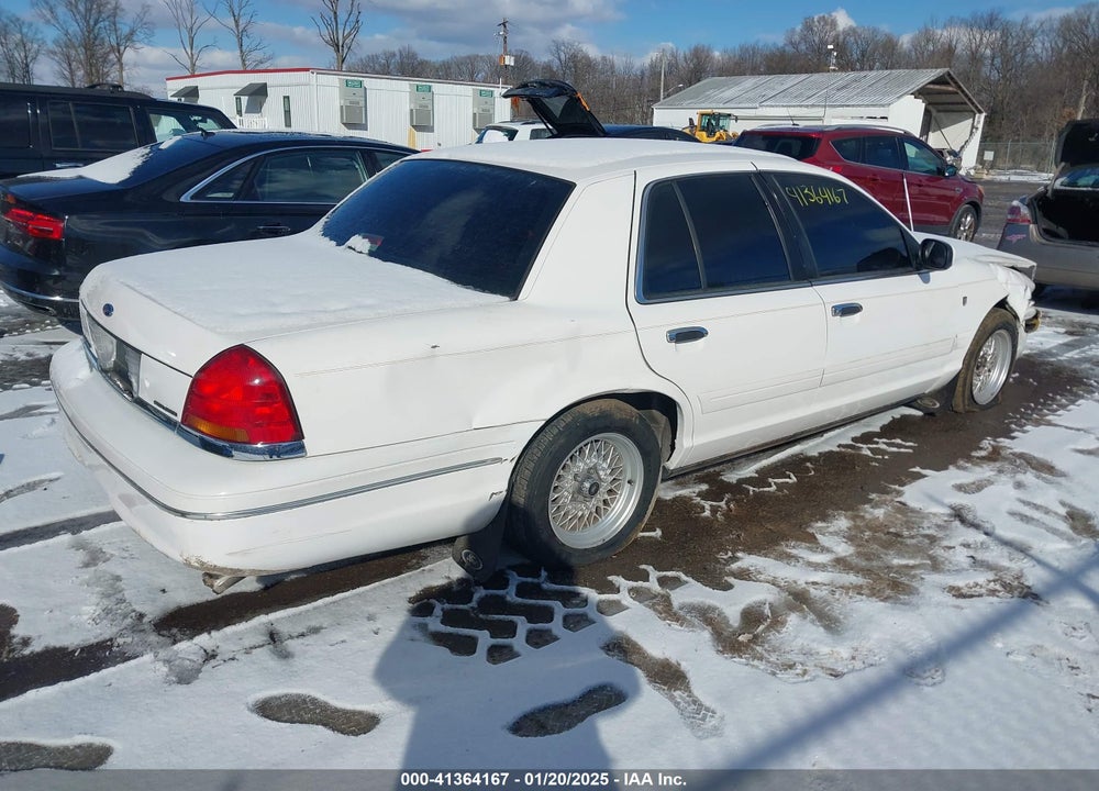 1999 FORD CROWN VICTORIA LX VIN: 2FAFP74W4XX226489
