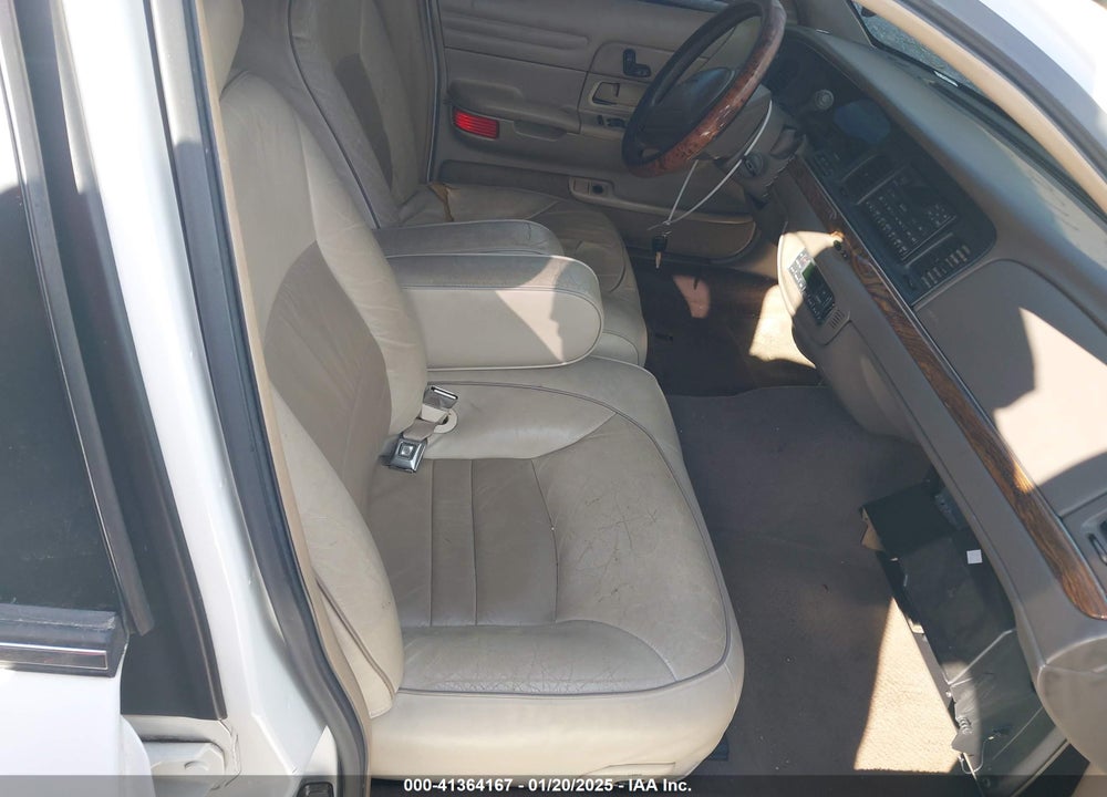 1999 FORD CROWN VICTORIA LX VIN: 2FAFP74W4XX226489