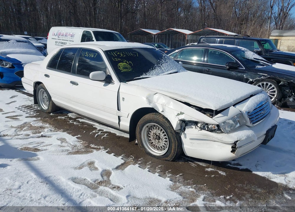1999 FORD CROWN VICTORIA LX VIN: 2FAFP74W4XX226489