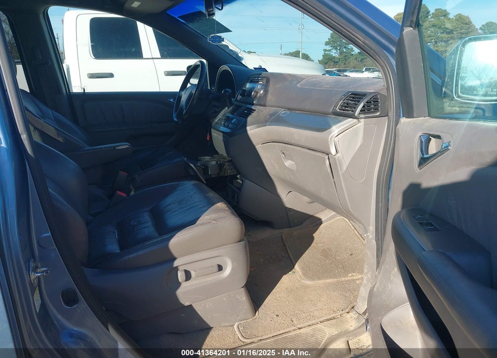 2008 HONDA ODYSSEY EX-L VIN: 5FNRL38738B061051
