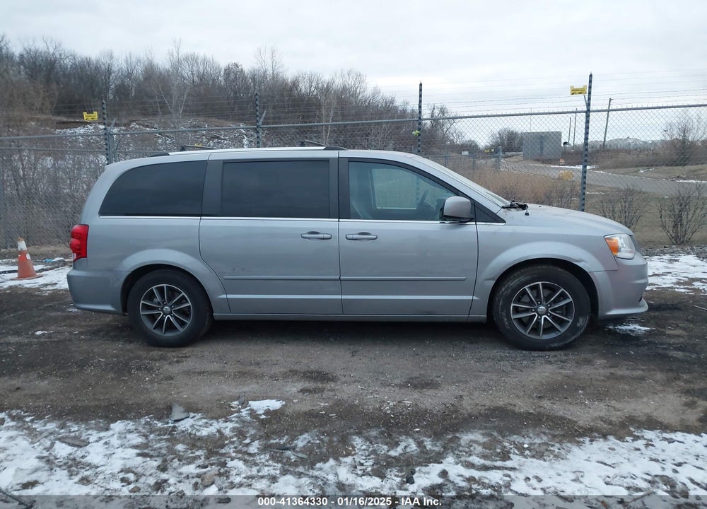 2017 DODGE GRAND CARAVAN SXT VIN: 2C4RDGCG6HR670831