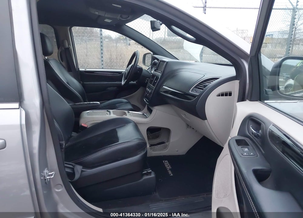 2017 DODGE GRAND CARAVAN SXT VIN: 2C4RDGCG6HR670831