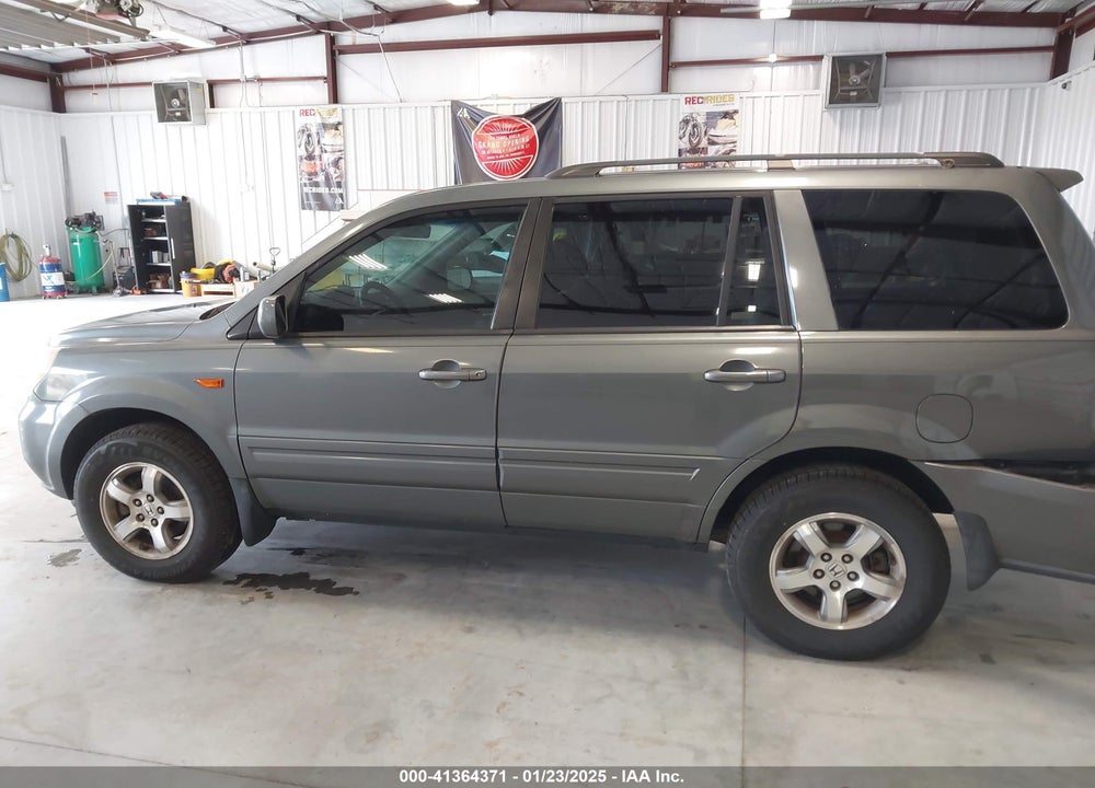 2007 HONDA PILOT EX-L VIN: 5FNYF28557B044410
