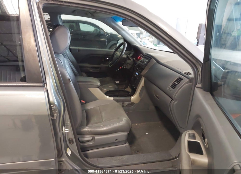 2007 HONDA PILOT EX-L VIN: 5FNYF28557B044410