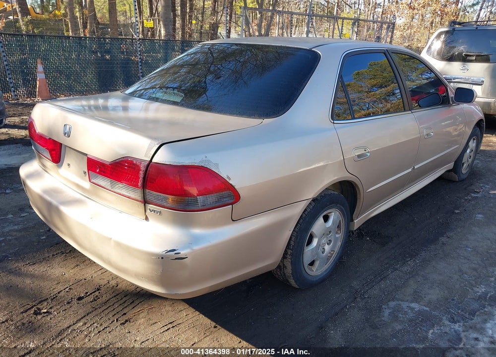 2002 HONDA ACCORD 3.0 EX VIN: 1HGCG16582A058468