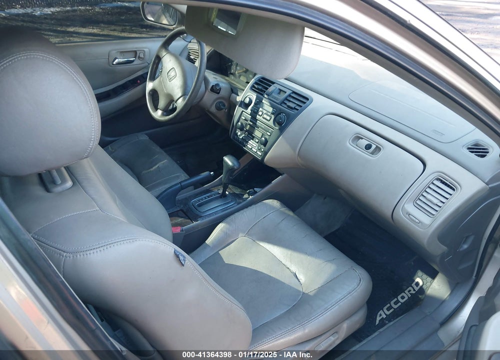 2002 HONDA ACCORD 3.0 EX VIN: 1HGCG16582A058468