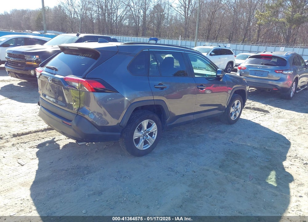 2020 TOYOTA RAV4 XLE VIN: 2T3W1RFV4LW093992