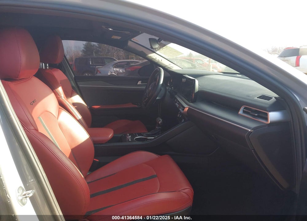 2021 KIA K5 VIN: 5XXG64J25MG045556