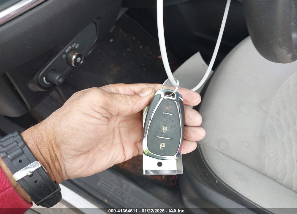 2019 CHEVROLET EQUINOX VIN: 3GNAXHEV8KS563366