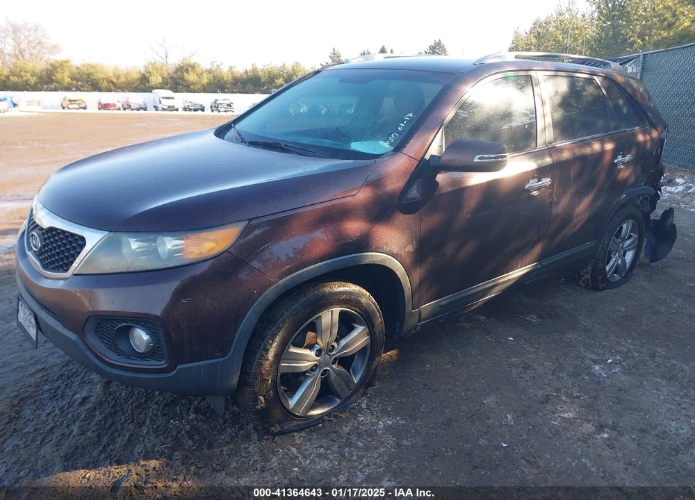 2011 KIA SORENTO LX VIN: 5XYKT3A13BG079380