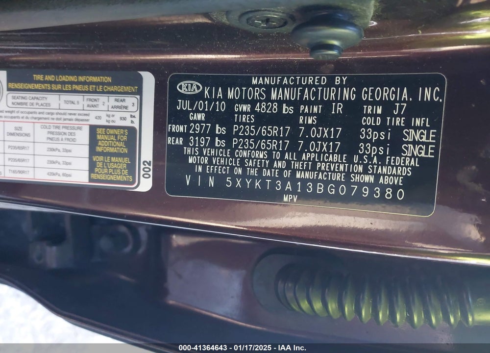2011 KIA SORENTO LX VIN: 5XYKT3A13BG079380